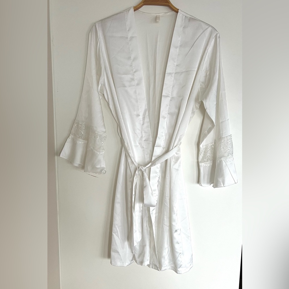 White Lace Trim Silk Robe/Coverup